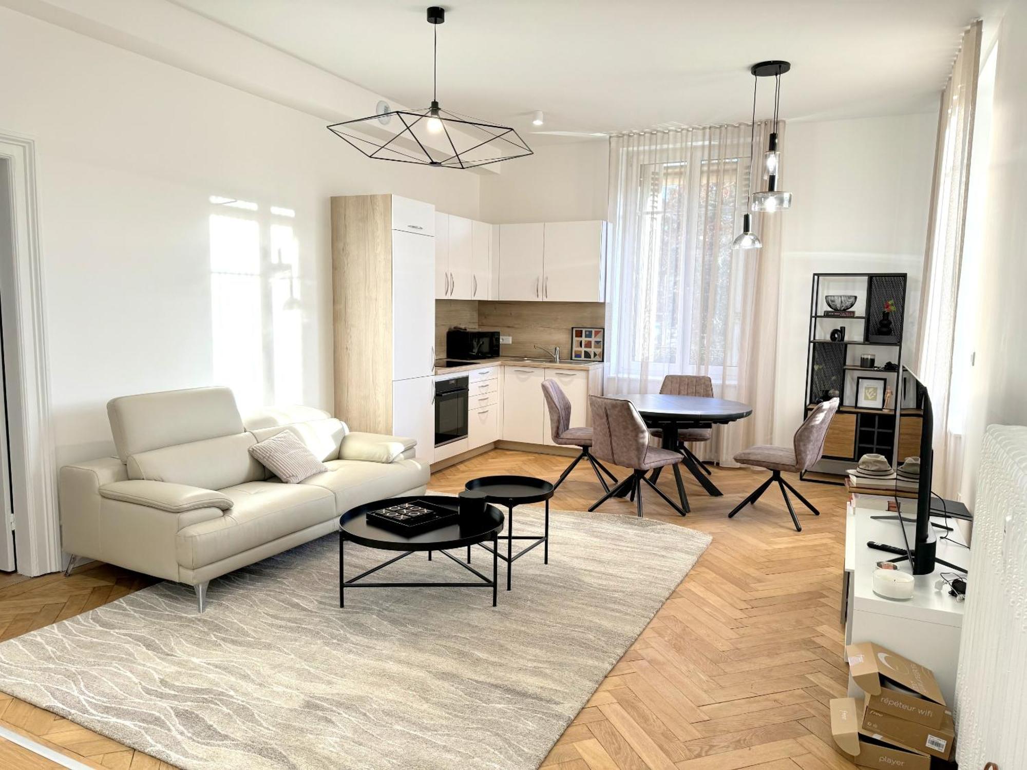 Appartement Luxueux Centre Ville Colmar Exterior photo
